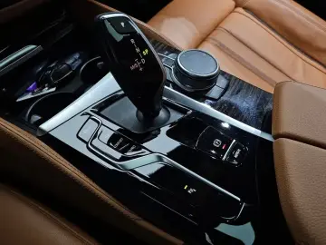 2022 BMW 5 серии с пробегом 37 985 км