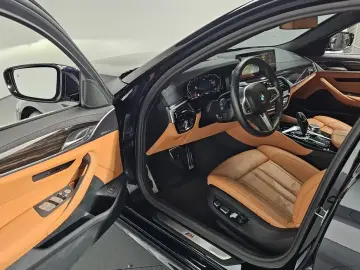 2022 BMW 5 серии с пробегом 37 985 км