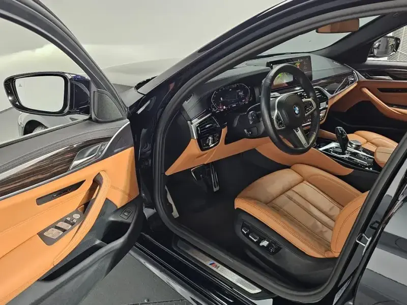 2022 BMW 5 серии с пробегом 37 985 км
