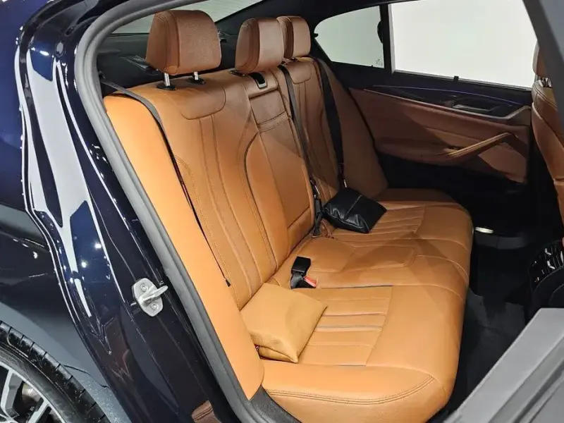 2022 BMW 5 серии с пробегом 37 985 км