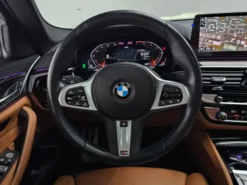 2022 BMW 5 серии с пробегом 37 985 км