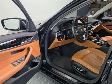 2022 BMW 5 серии с пробегом 79 404 км