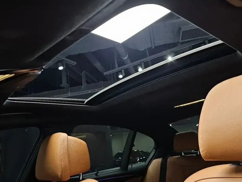 2022 BMW 5 серии с пробегом 37 985 км