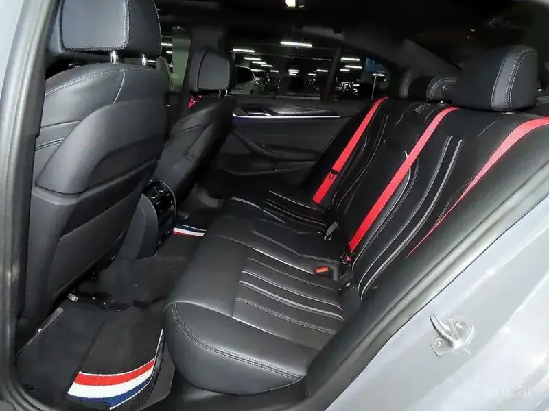 2022 BMW 5 серии с пробегом 71 703 км