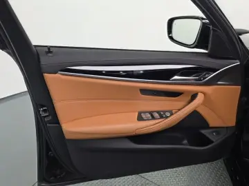 2022 BMW 5 серии с пробегом 79 404 км