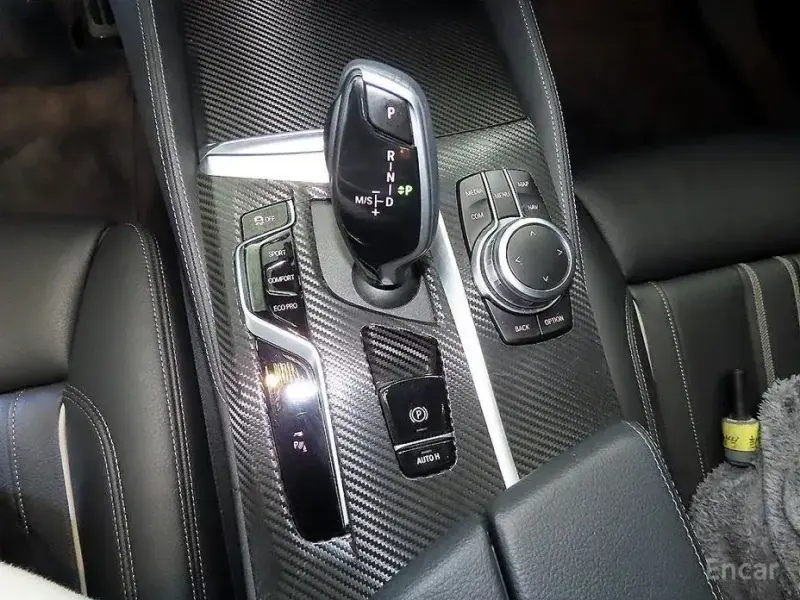 2022 BMW 5 серии с пробегом 71 703 км