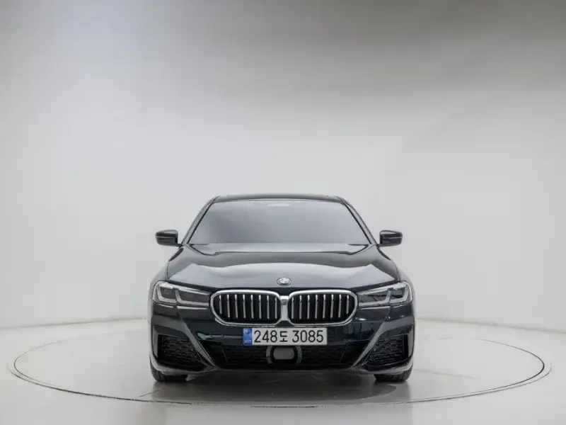 2022 BMW 5 серии с пробегом 47 086 км