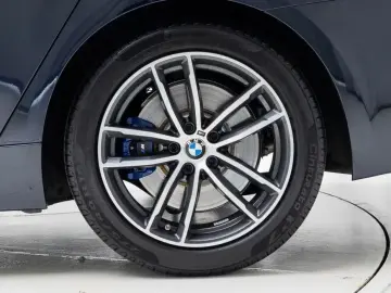 2022 BMW 5 серии с пробегом 47 086 км