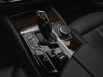 2022 BMW 5 серии с пробегом 47 086 км