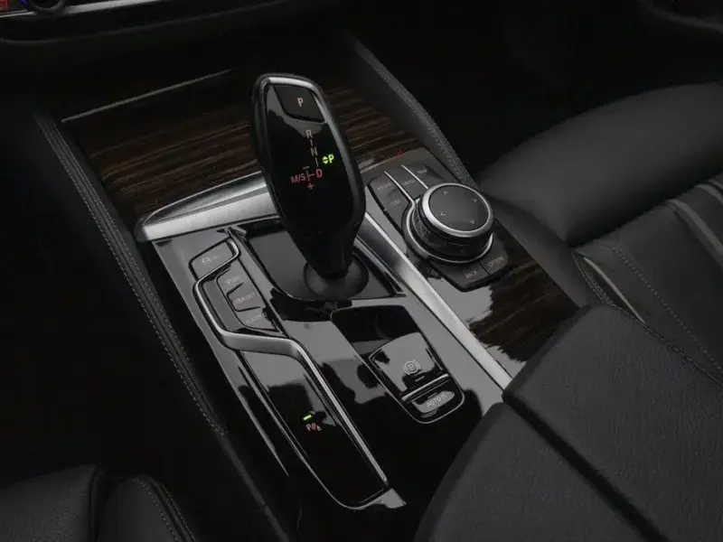 2022 BMW 5 серии с пробегом 47 086 км