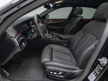 2022 BMW 5 серии с пробегом 47 086 км