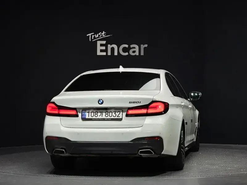 2022 BMW 5 серии с пробегом 29 809 км