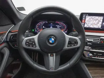 2022 BMW 5 серии с пробегом 47 086 км