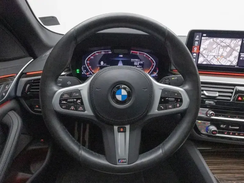 2022 BMW 5 серии с пробегом 47 086 км