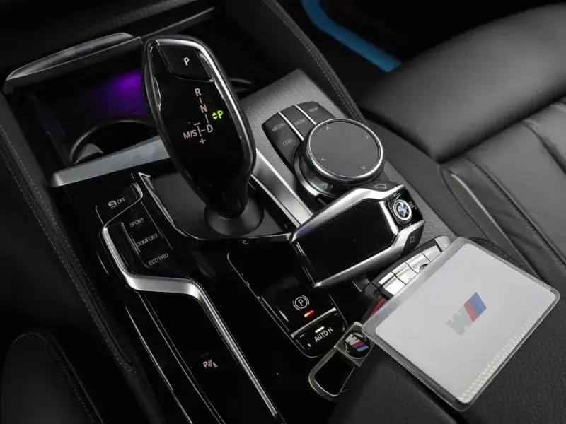 2022 BMW 5 серии с пробегом 29 809 км