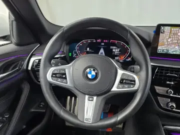2022 BMW 5 серии с пробегом 29 809 км