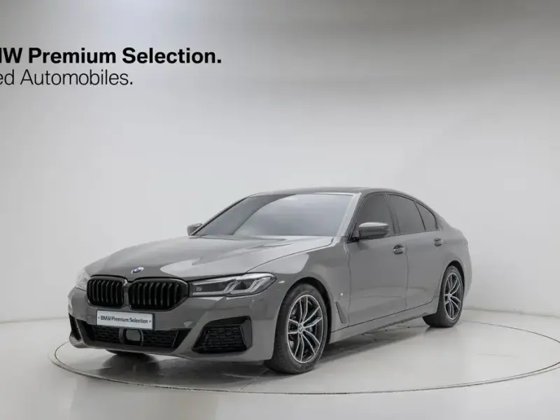 2022 BMW 5 серии с пробегом 52 700 км