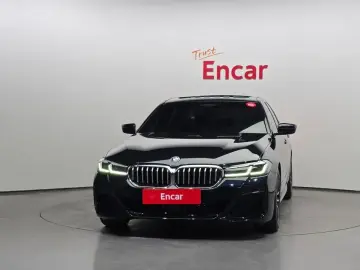 2022 BMW 5 серии с пробегом 9 896 км