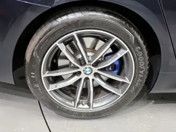 2022 BMW 5 серии с пробегом 9 896 км