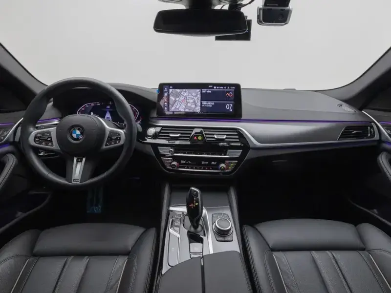 2022 BMW 5 серии с пробегом 52 700 км
