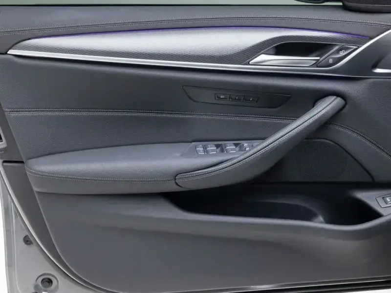 2022 BMW 5 серии с пробегом 52 700 км