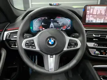 2022 BMW 5 серии с пробегом 9 896 км