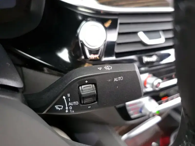 2022 BMW 5 серии с пробегом 9 896 км