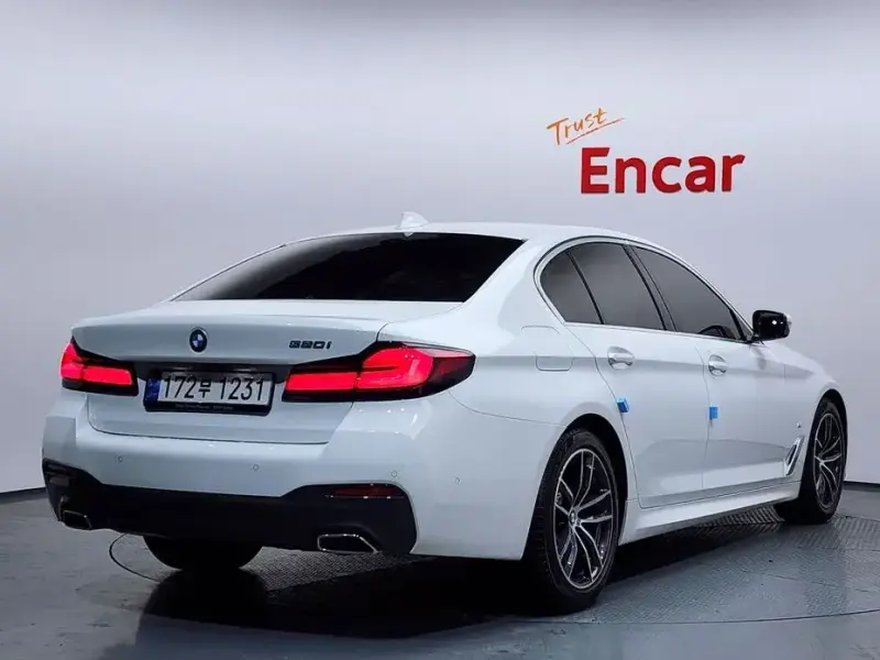 2022 BMW 5 серии с пробегом 11 316 км