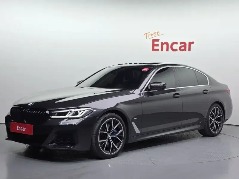 2022 BMW 5 серии с пробегом 46 114 км