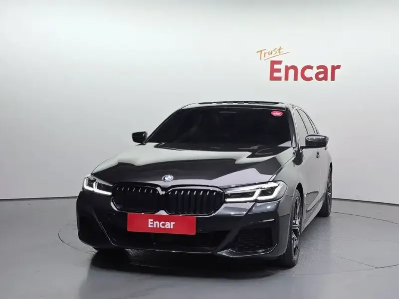 2022 BMW 5 серии с пробегом 46 114 км