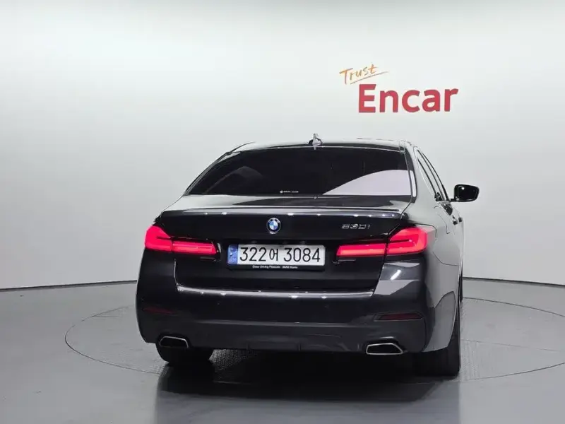 2022 BMW 5 серии с пробегом 46 114 км