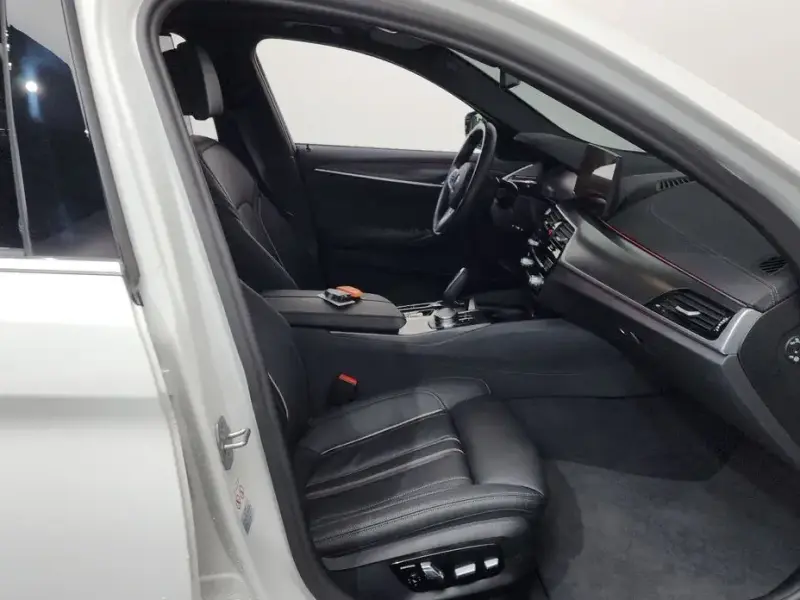 2022 BMW 5 серии с пробегом 11 316 км