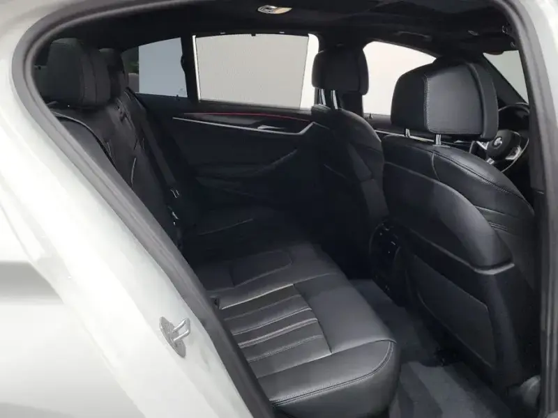2022 BMW 5 серии с пробегом 11 316 км