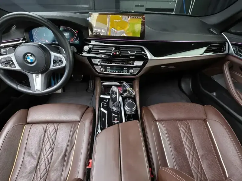 2022 BMW 5 серии с пробегом 46 114 км