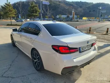 2022 BMW 5 серии с пробегом 66 550 км