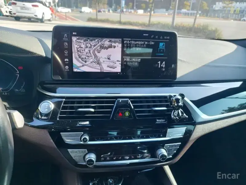 2022 BMW 5 серии с пробегом 66 550 км