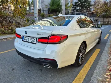 2022 BMW 5 серии с пробегом 50 900 км
