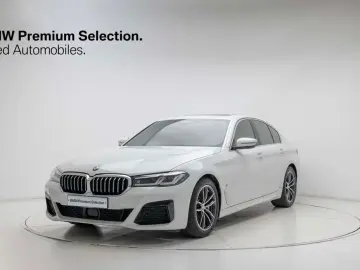 2022 BMW 5 серии с пробегом 74 403 км