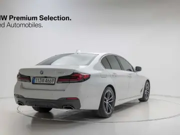 2022 BMW 5 серии с пробегом 74 403 км