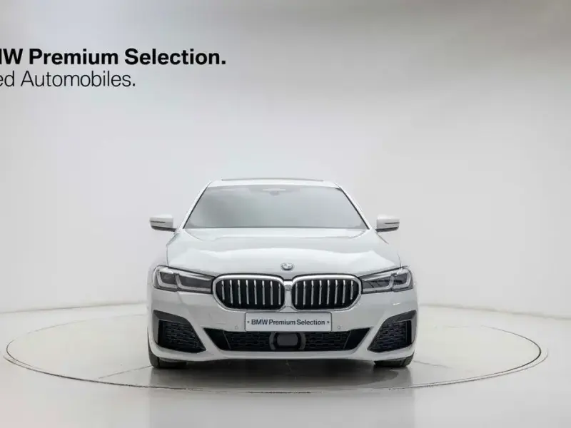 2022 BMW 5 серии с пробегом 74 403 км