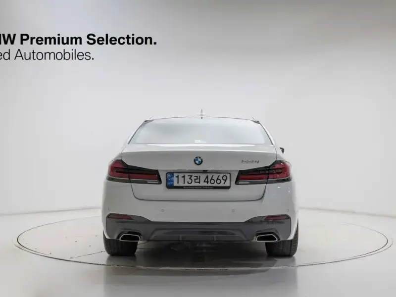 2022 BMW 5 серии с пробегом 74 403 км
