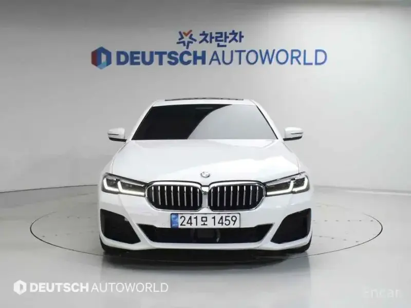 2022 BMW 5 серии с пробегом 74 890 км