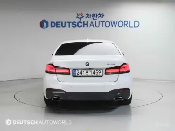 2022 BMW 5 серии с пробегом 74 890 км