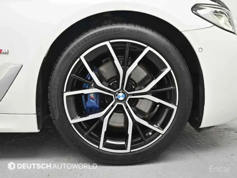 2022 BMW 5 серии с пробегом 74 890 км