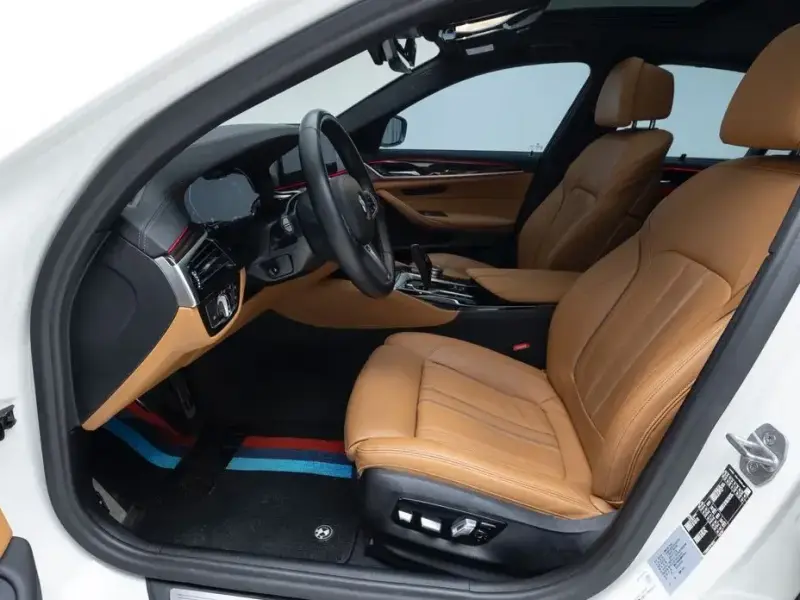 2022 BMW 5 серии с пробегом 74 403 км