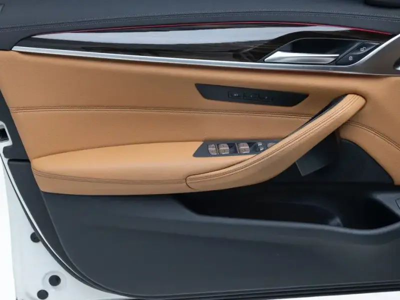 2022 BMW 5 серии с пробегом 74 403 км