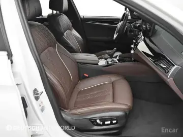 2022 BMW 5 серии с пробегом 74 890 км