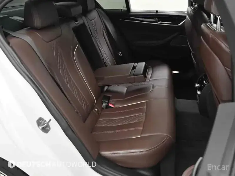 2022 BMW 5 серии с пробегом 74 890 км
