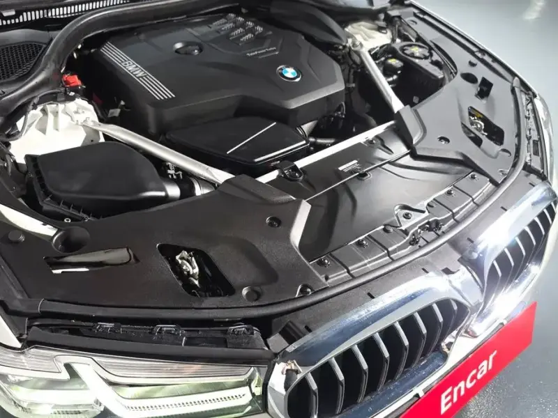 2022 BMW 5 серии с пробегом 9 385 км