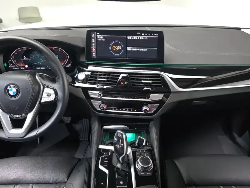 2022 BMW 5 серии с пробегом 9 385 км